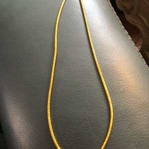 Sleek Gold Necklace for Women